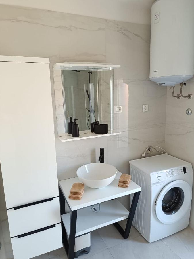 Apartmani Triva สปลิท ภายนอก รูปภาพ
